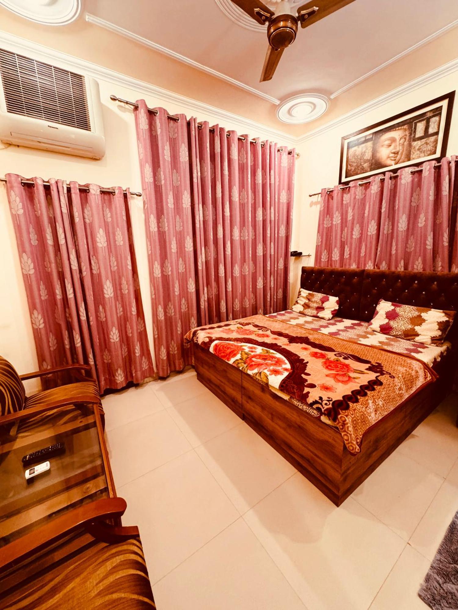 Qube House Bnb Rišikéš Exteriér fotografie